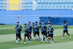 Arema FC Siap Tempur Demi Poin Penuh!