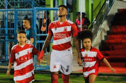 Tiga Pemain Madura United Keluar