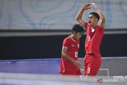 Indra Sjafri Ingin Jens Raven Matang Dulu Sebelum Naik ke Timnas Senior