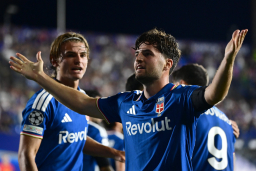 Como 1907 Hancurkan Leipzig 4-1 pada Debut Liga Champions