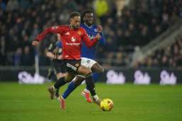 Manchester United Ditahan Everton 2-2
