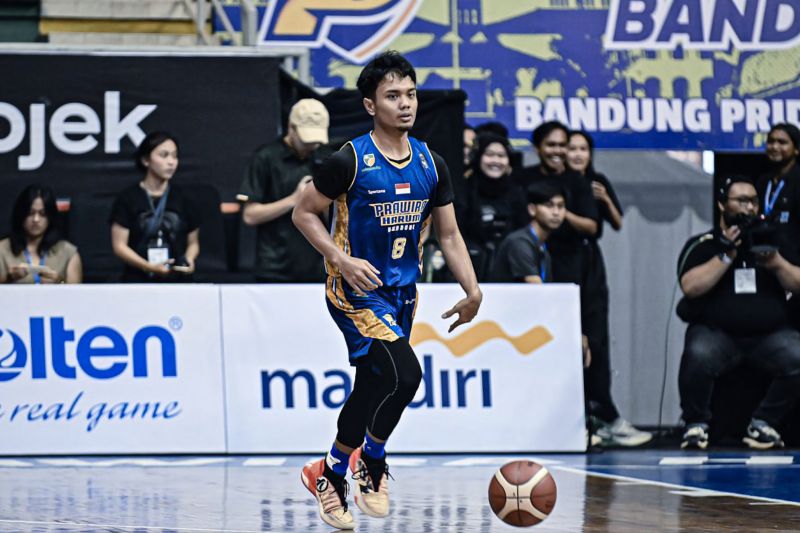 Prawira Harum Vs Borneo Hornbills, Yudha Saputera Catatkan Rekor 1000 Poin