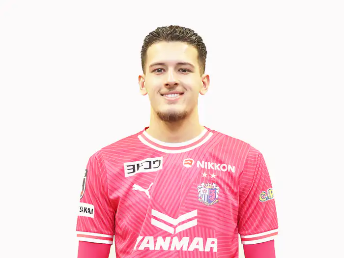 Bek Timnas Indonesia Justin Hubner Resmi Gabung Klub Jepang Cerezo Osaka