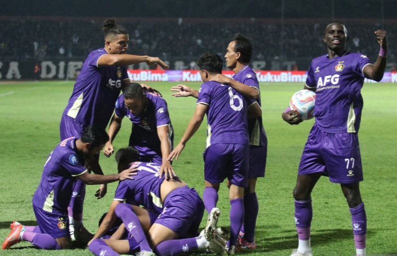 Pesta Gol! Persik Kediri Bantai Persikabo 5-2