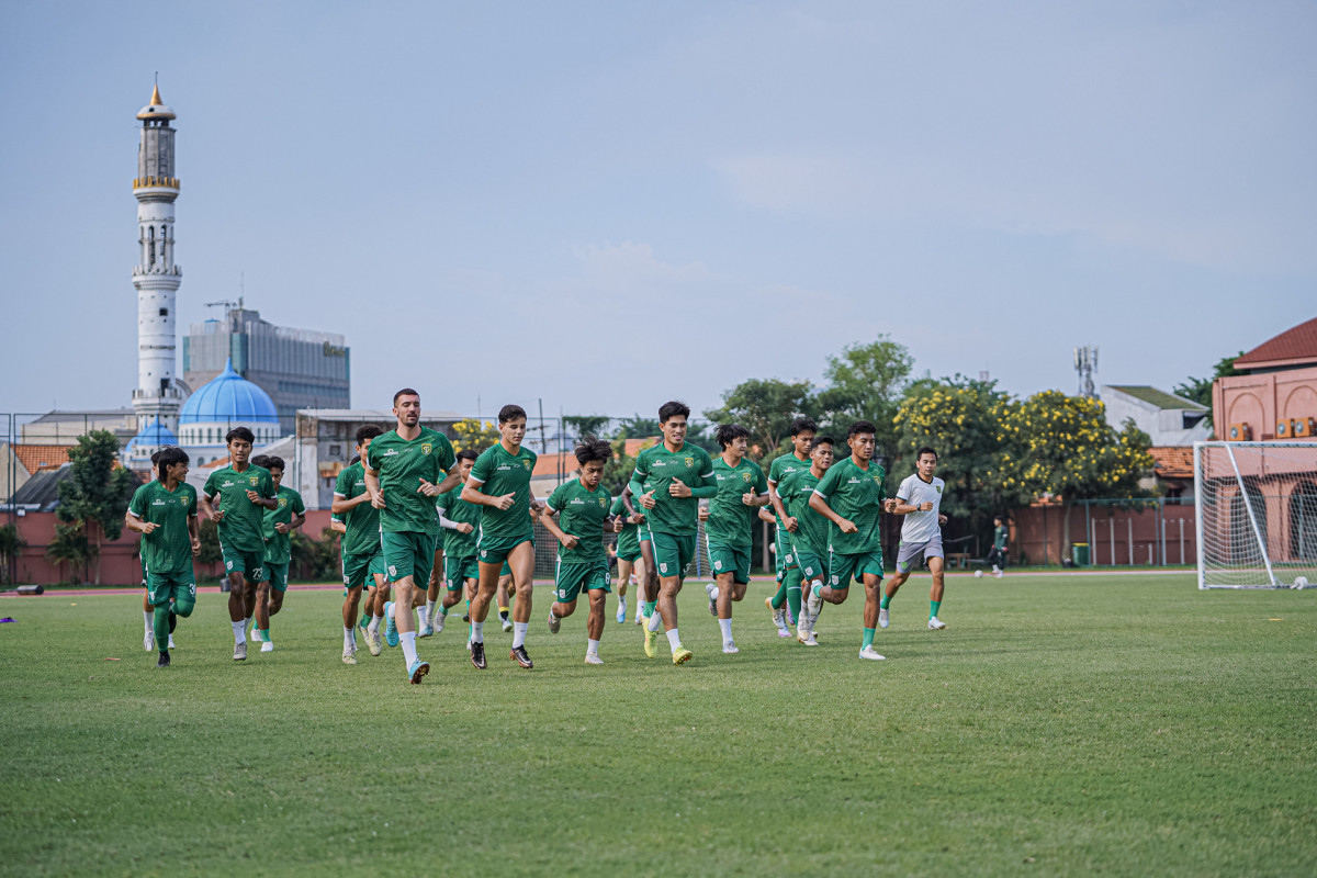 Persebaya Siap Bungkam Dewa United di Kandang Sendiri!