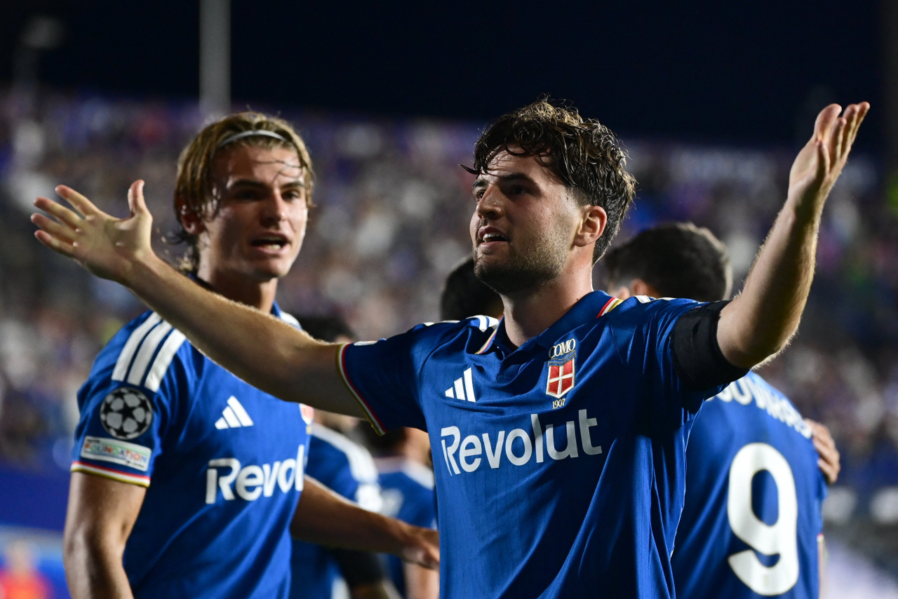 Como 1907 Hancurkan Leipzig 4-1 pada Debut Liga Champions