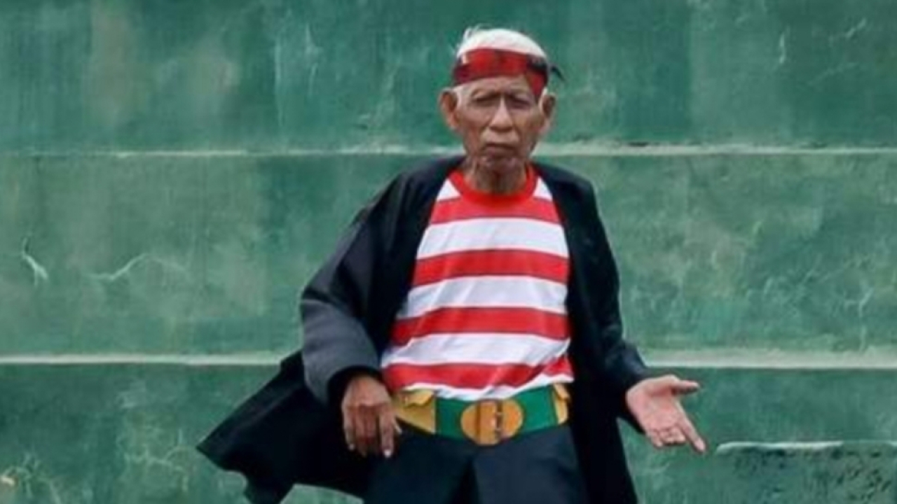 Mbah Hosen, Ikon Suporter Madura United, Tadi Malam Masih Saksikan Laga