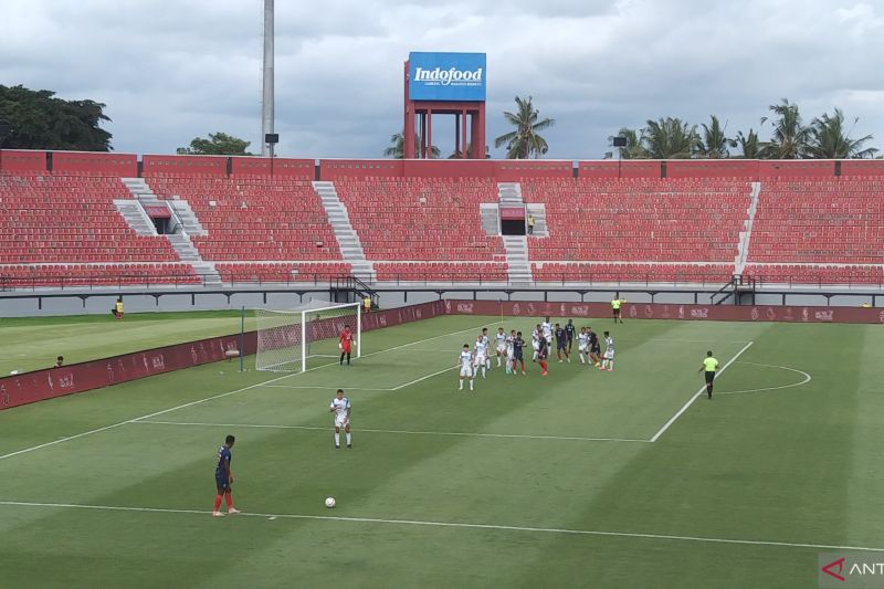 Arema Tumbang Lawan PSIS Semarang 4-1