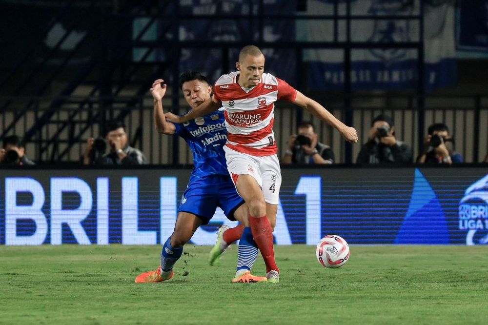 Dewa United Gagalkan Kemenangan Madura United di Menit Akhir!